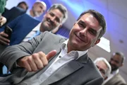 Flávio tenta deixar defensiva e mobilizar aliados na reta final do 2º turno