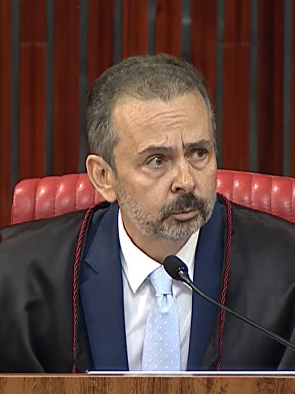 PGE critica imprensa por assinatura de advogado de Garotinho em parecer a favor de desistência: 'Vassalos da desinformação'