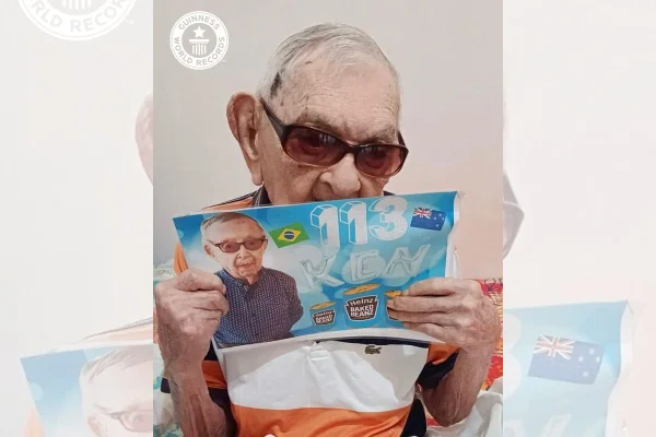 Homem mais velho do mundo, cearense celebra 114 anos ao lado da família