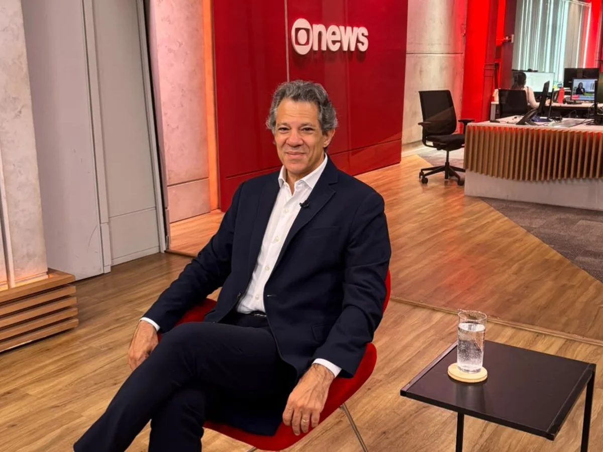 Haddad diz que partidos não devem temer protagonismo de jovens na política