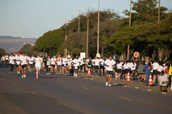 Metrópoles Endurance Corrida: veja dicas de aquecimento para a prova