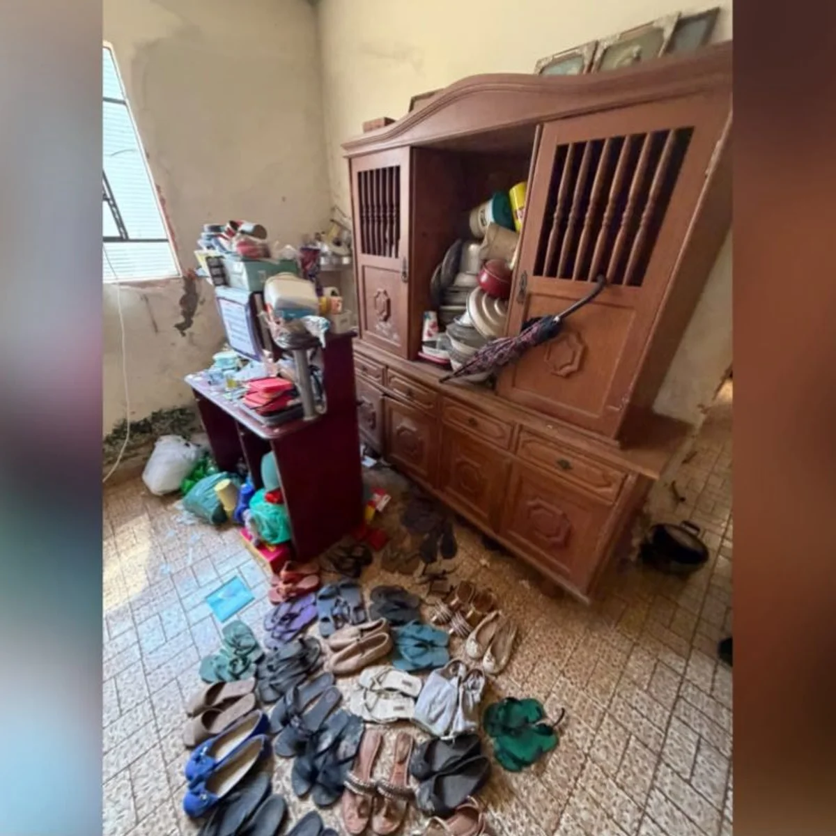 Polícia resgata mulher isolada há 18 anos após bullying na adolescência