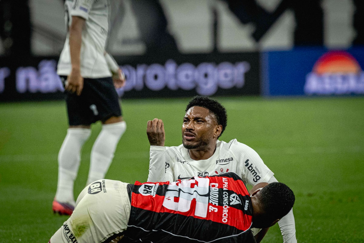 Corinthians vê risco de rebaixamento subir para 43% após empate com o Vitória; veja probabilidades