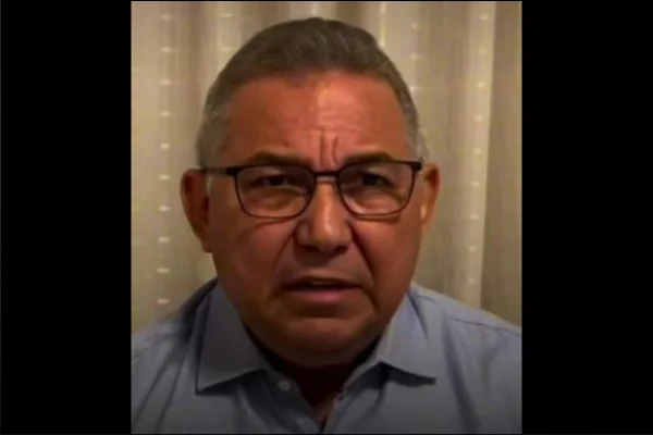 Pastor é condenado a pagar R$ 50 mil após associar autismo ao diabo