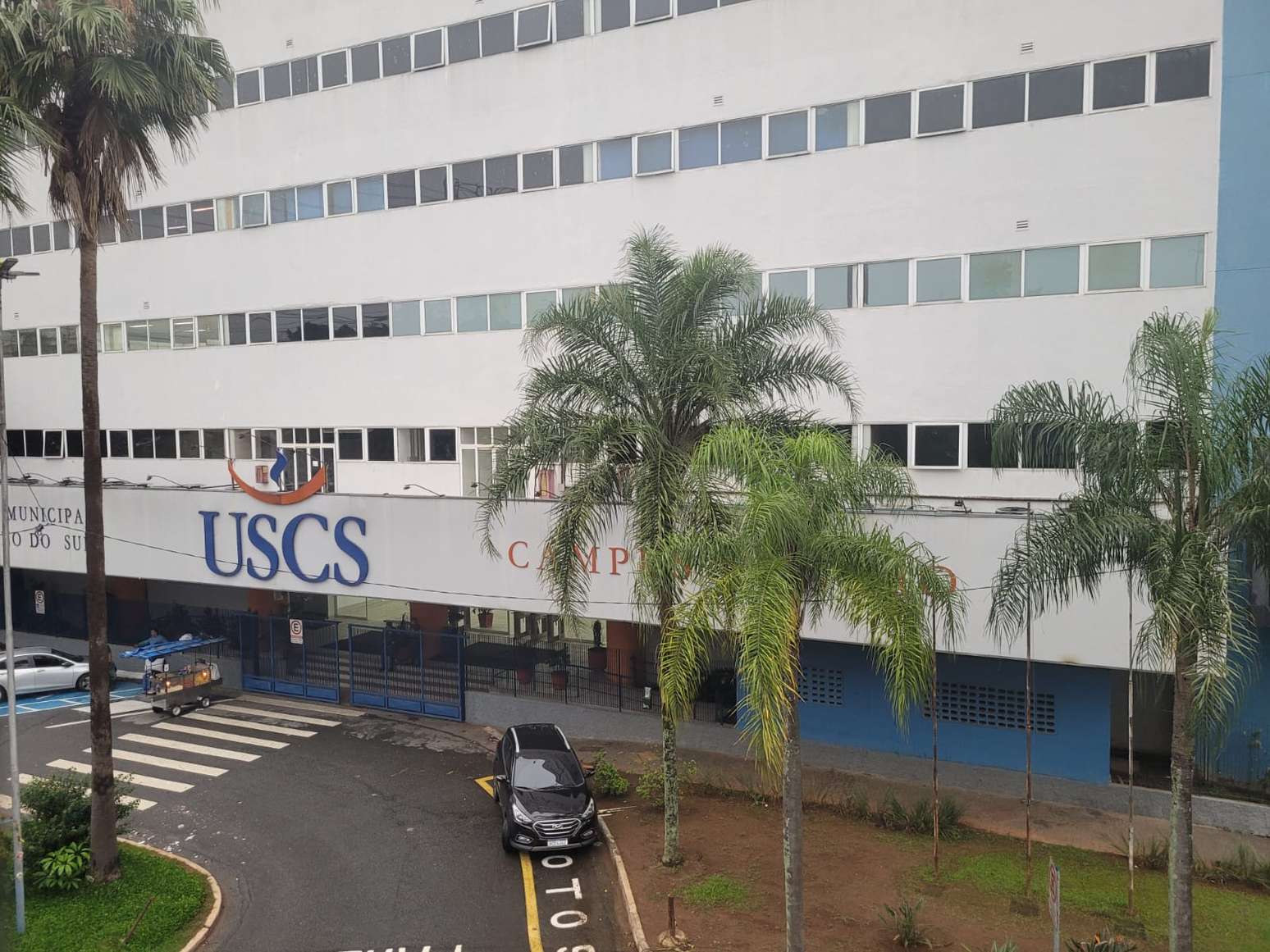 Universidade fechada sem informação sobre a prorrogação