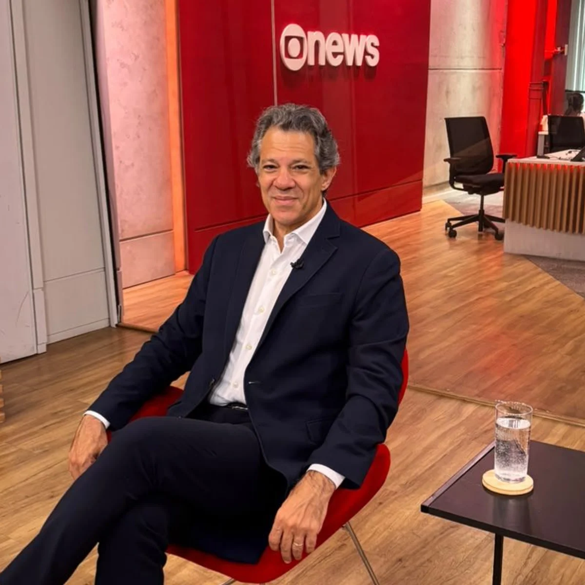 Haddad diz que partidos não devem temer protagonismo de jovens na política