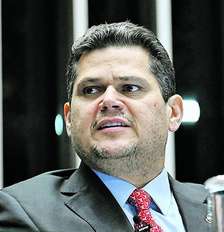 Alcolumbre vem fazendo repetidas reclamações de pressão que ele sofre do governo para fazer tramitar o PEC do fim da escala 6x1. Foto: Waldemir Barreto/Agência Senado / Estadão