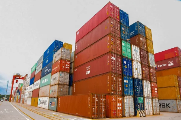 Balança comercial tem superávit de US$ 7,7 bilhões em setembro