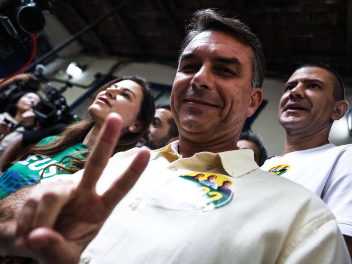 Flávio comemora eleição no Congresso: 'Está configurado para um presidente como Flávio Bolsonaro'