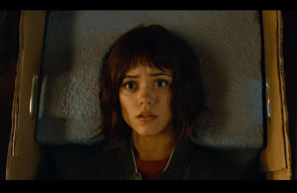 Jenna Ortega reflete sobre inteligência artificial em novo filme e diz que tecnologia não sabe o que é o amor