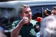 Flávio tenta deixar defensiva e mobilizar aliados na reta final do 2º turno