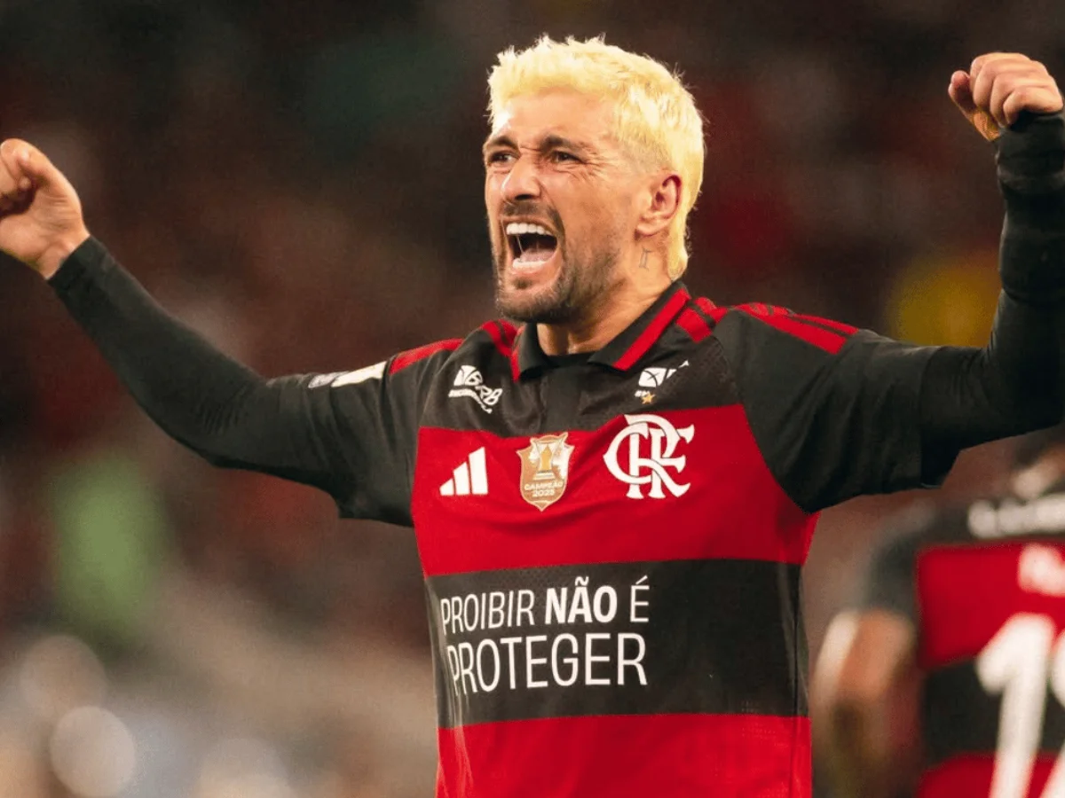 Brasileirão: Flamengo vence Atlético-MG e retoma a liderança no Maracanã