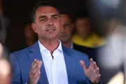 Flávio tenta deixar defensiva e mobilizar aliados na reta final do 2º turno