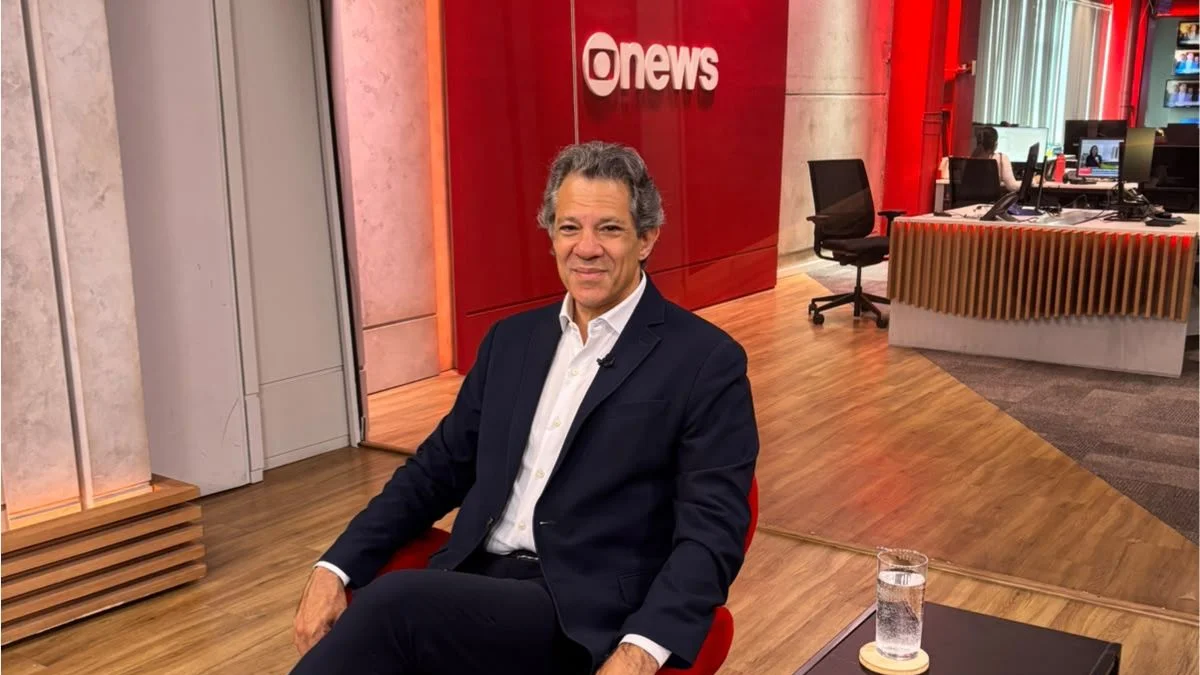 Haddad diz que partidos não devem temer protagonismo de jovens na política