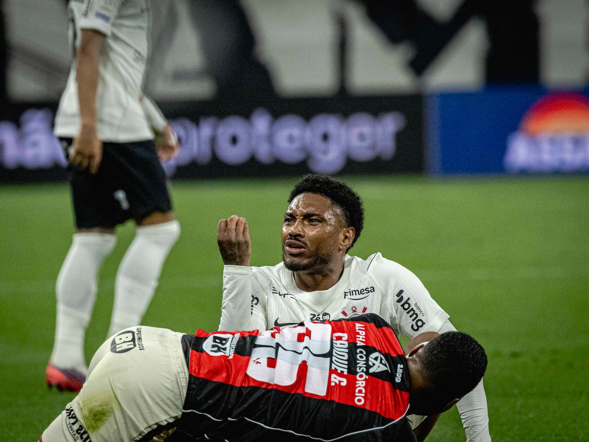 Corinthians vê risco de rebaixamento subir para 43% após empate com o Vitória; veja probabilidades