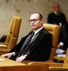 O ministro do STF, Cristiano Zanin, prorrogou o horário da votação até as 19h Foto: Wilton Junior / Estadão / Estadão